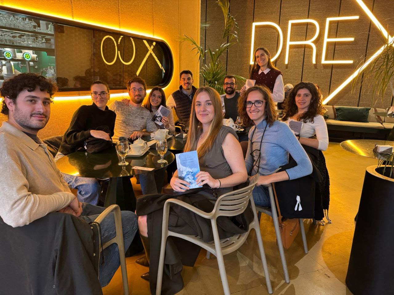 Foto del evento - Con la asistencia de la autora